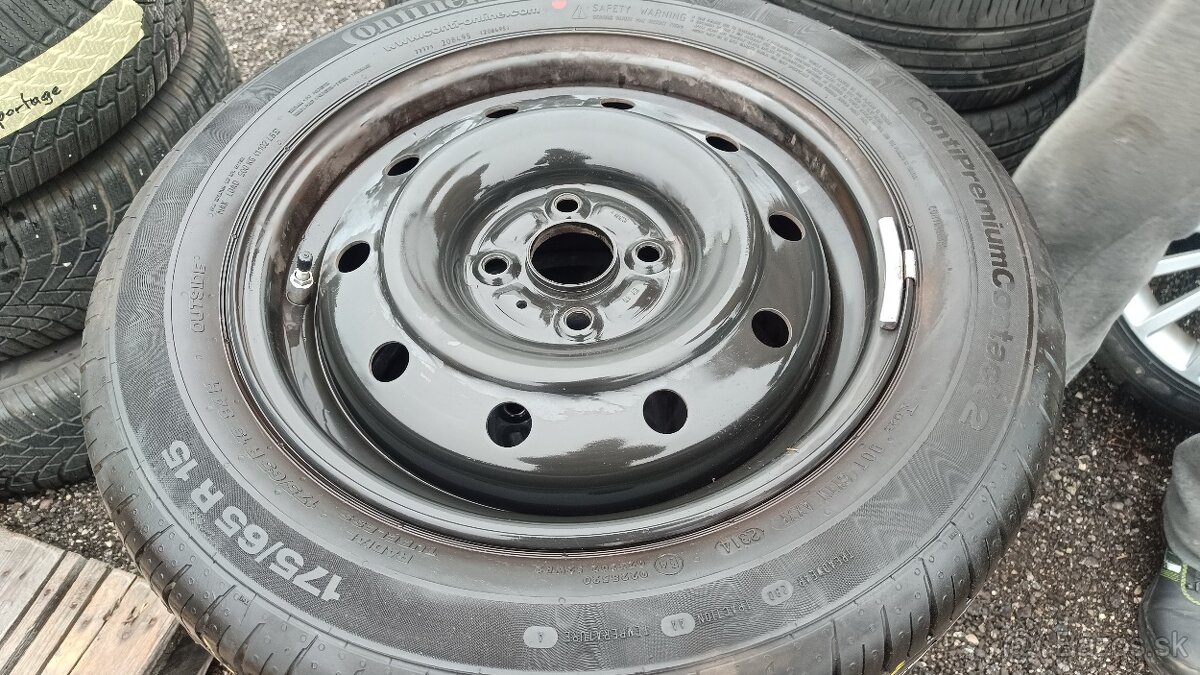 Sada diskov 5Jx15 CH s pneu Continental 175/65 R15 84H