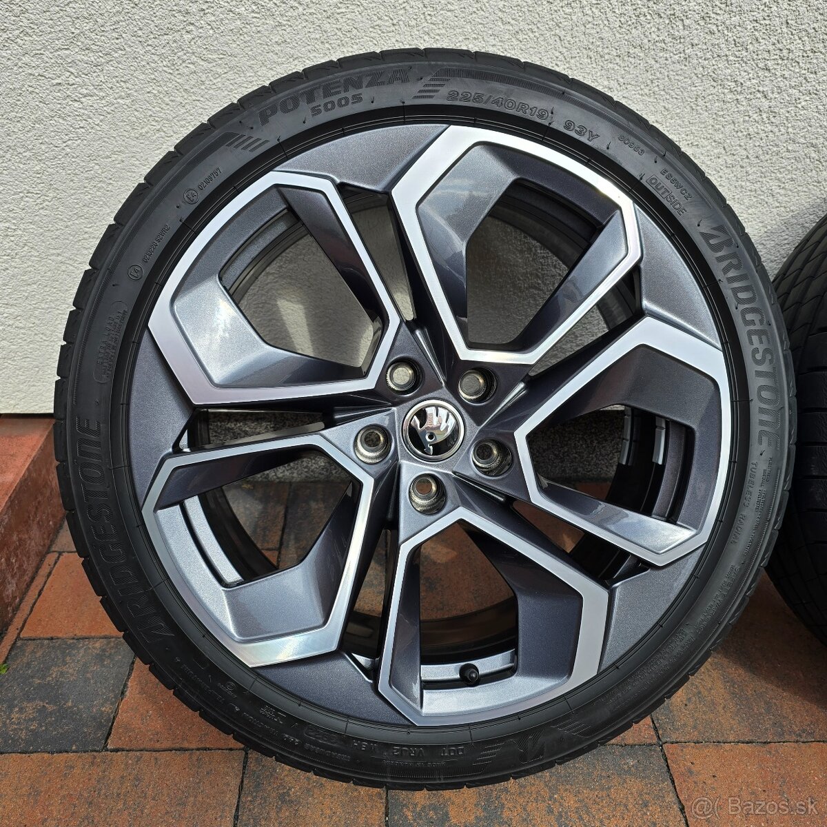 19" ALU Škoda Altair Anthracit + letné pneu 225/45 Bridgest