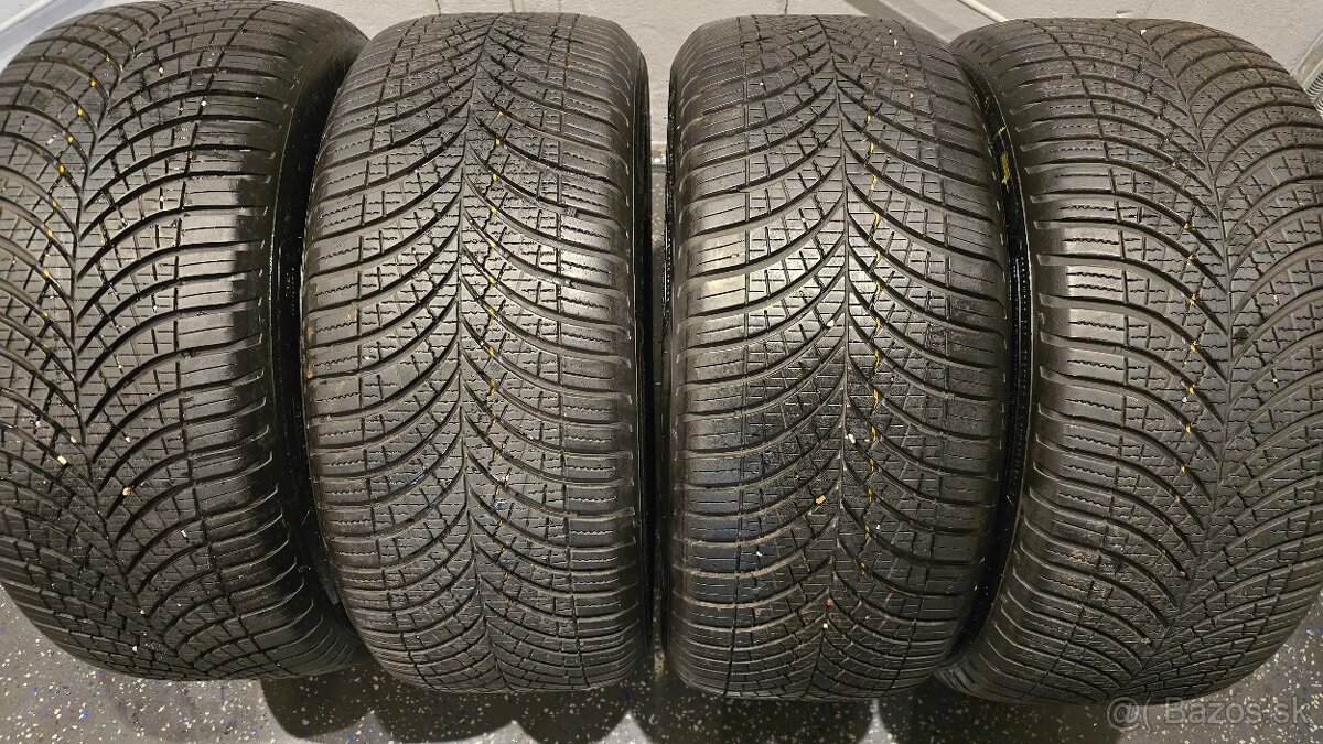 Goodyear Vector 4Seasons Gen-3 245/45 R18