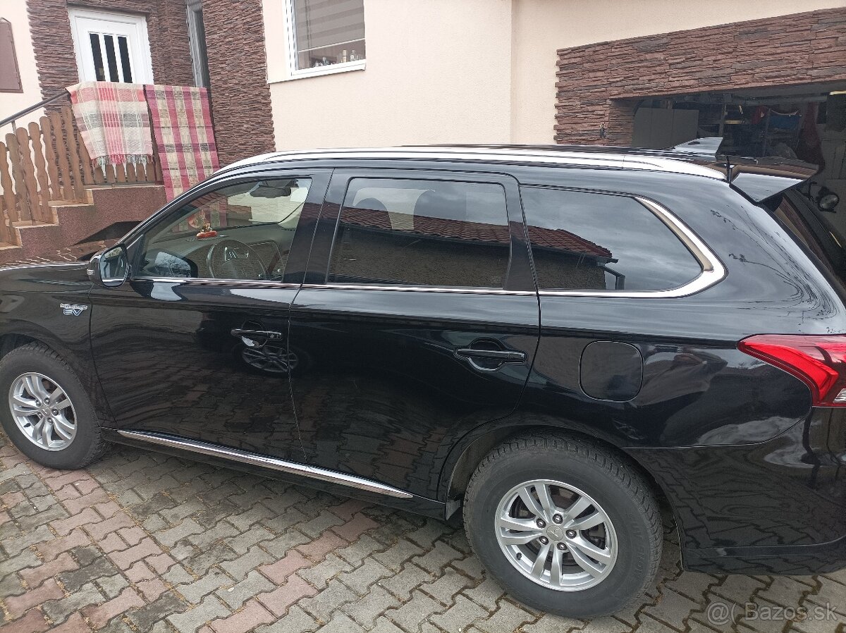 Mitsubishi Outlander 2.4 MIVEC PHEV Instyle 4WD