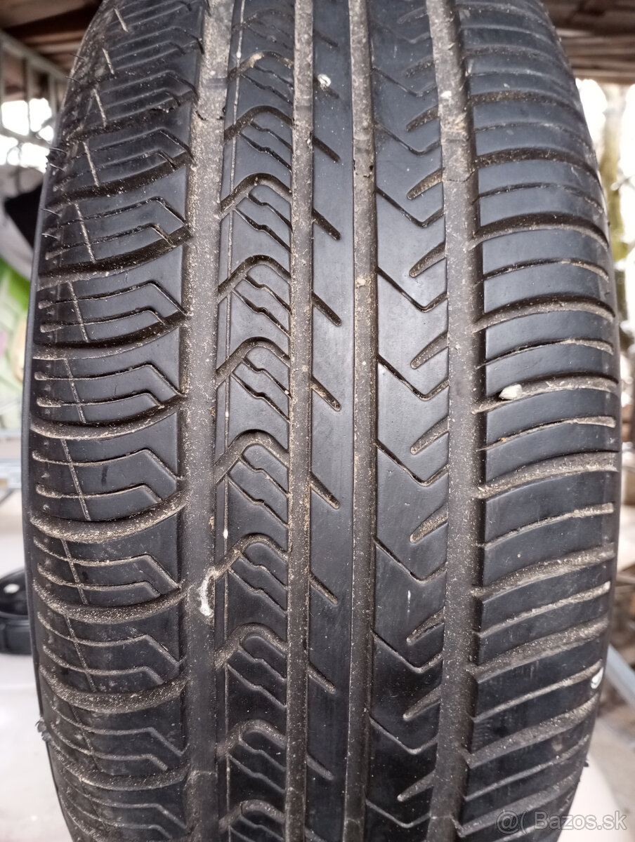 195/50 R15 KLEBER VIAXER AS