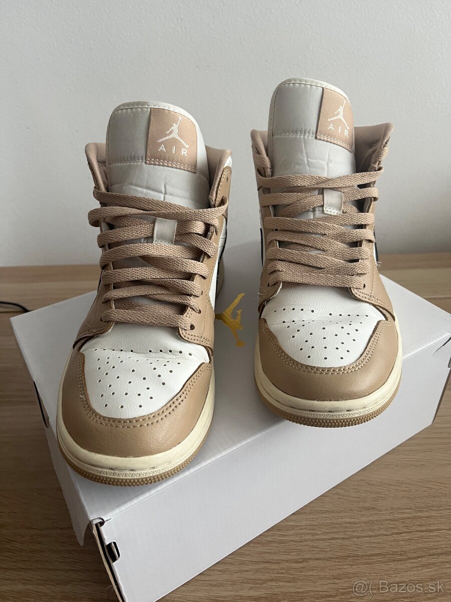 Nike - AIR JORDAN 1 MID - Vysoké tenisky