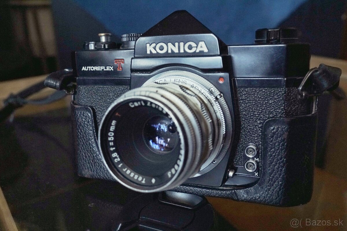 Konica Autoreflex T + Carl Zeiss Tessar 2.8/50