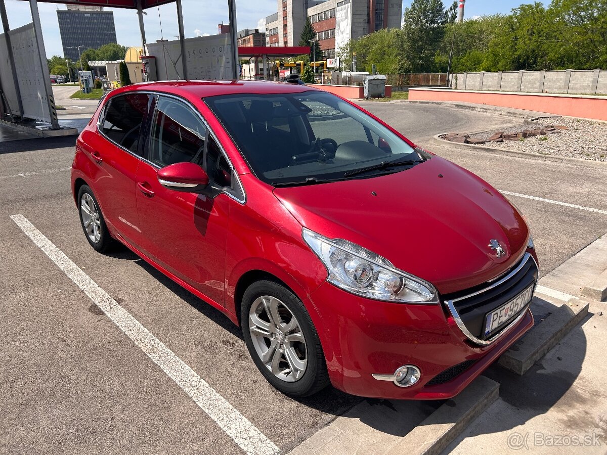 Peugeot 208 1.2 Puretech Automat