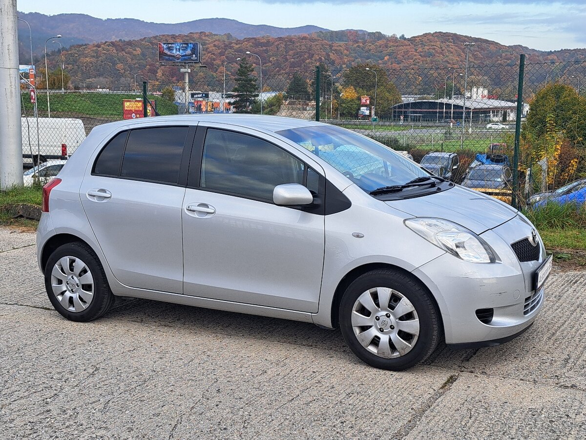 Toyota Yaris  Automat, slovenské auto