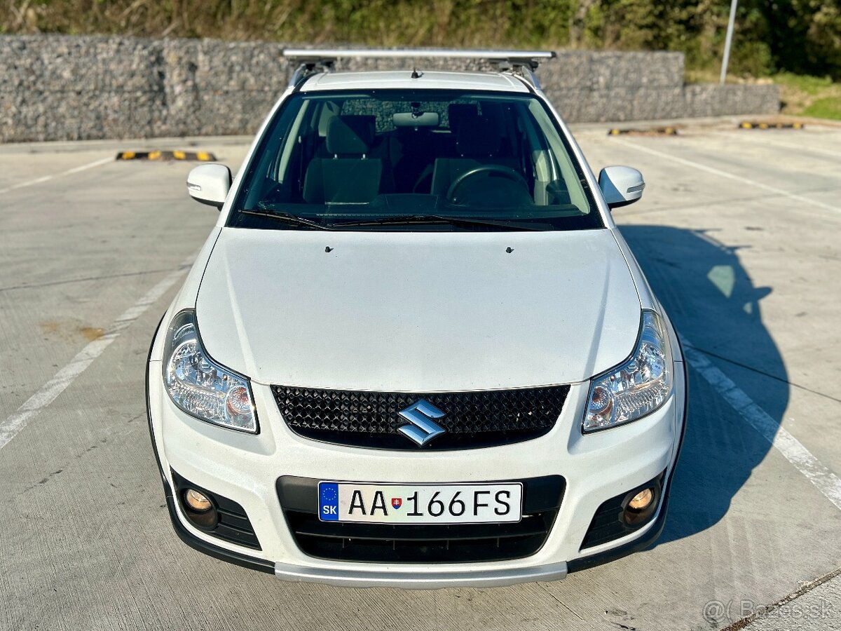 Suzuki SX4 1.6 88kw 4x4 136tis KM rv 2013 biela perlet