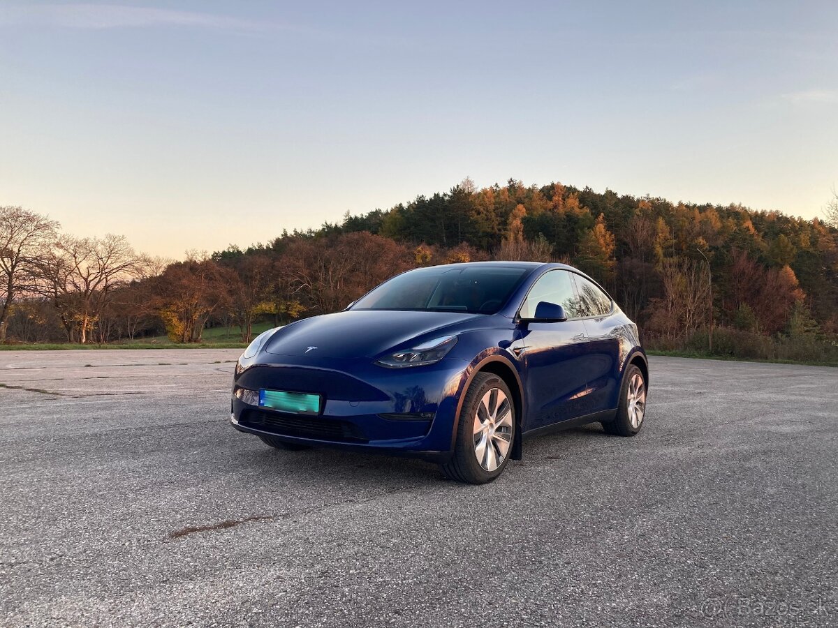 Tesla Model Y 9/2023 AWD Long Range DualMotor + ťažné