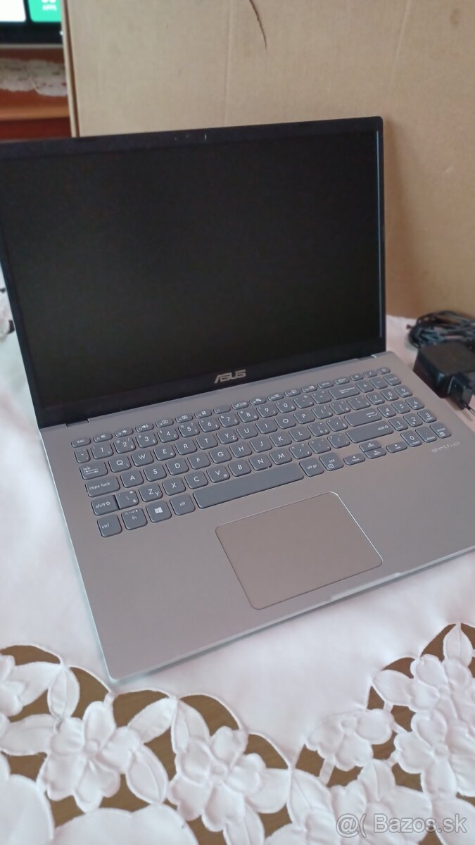 Asus Vivobook, AMD Ryzen5, 8GB, 256SSD, Win11,FullHD