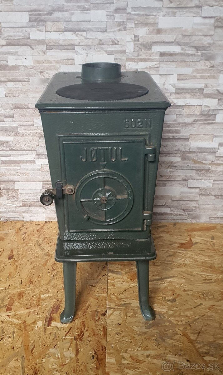 Liatinové kachle Jotul F 602 N zelený smalt