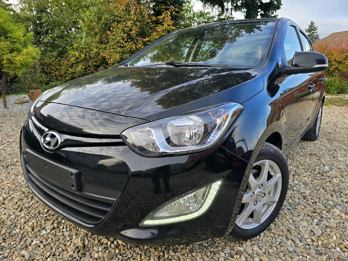 Hyundai i20 1.2i Facelift 2013 SK TP Nová STK/EK