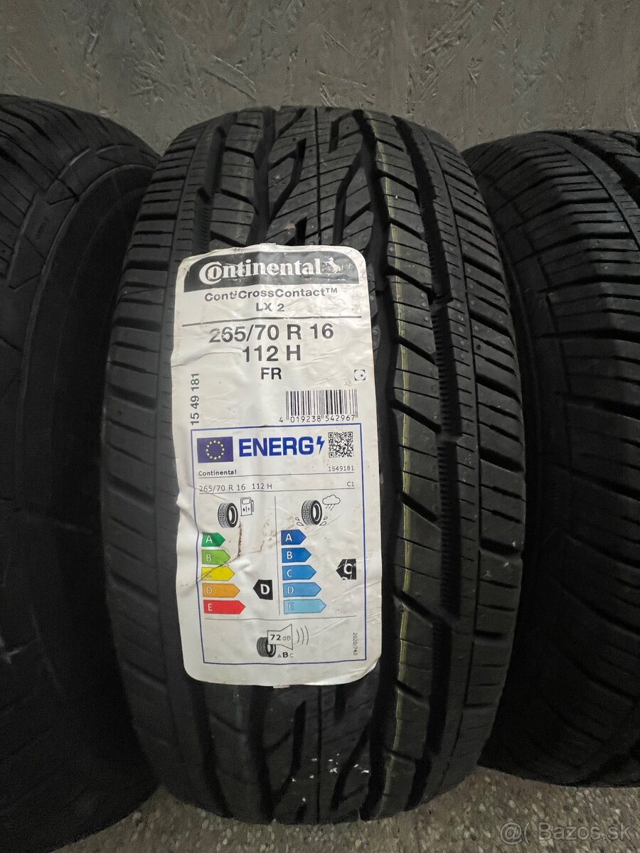 Continental 265/70R16 - New