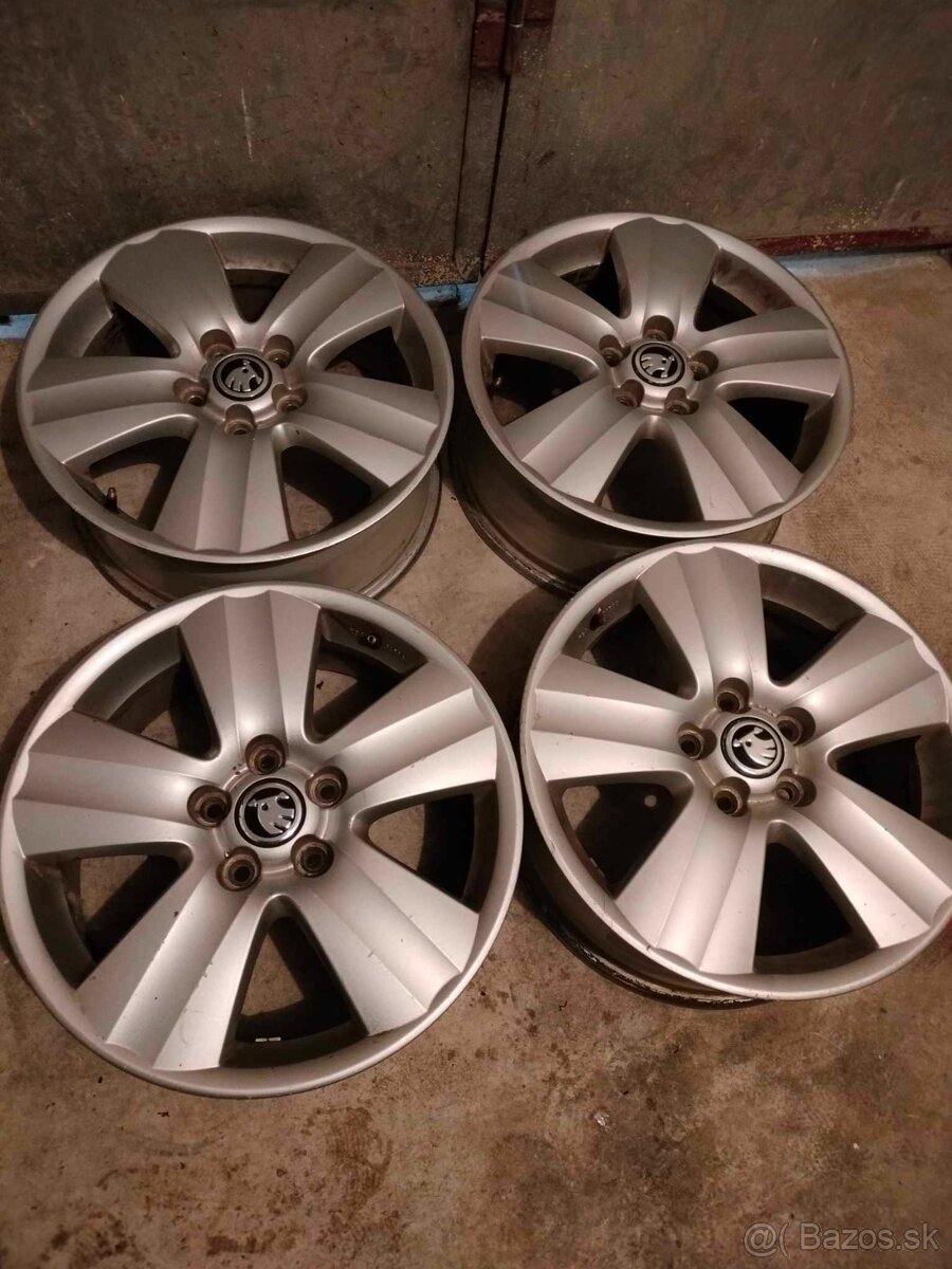 4ks alu disky orig. Vw ( Škoda ) 5x112 r17