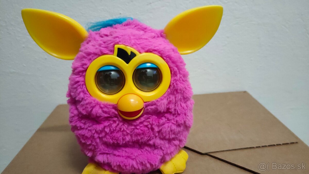 Interaktívna hračka FURBY