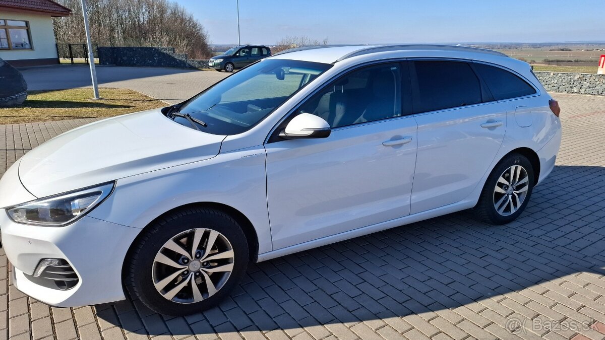 Hyundai i30 1.6 CRDI r.v.2019 najeto 270000km.