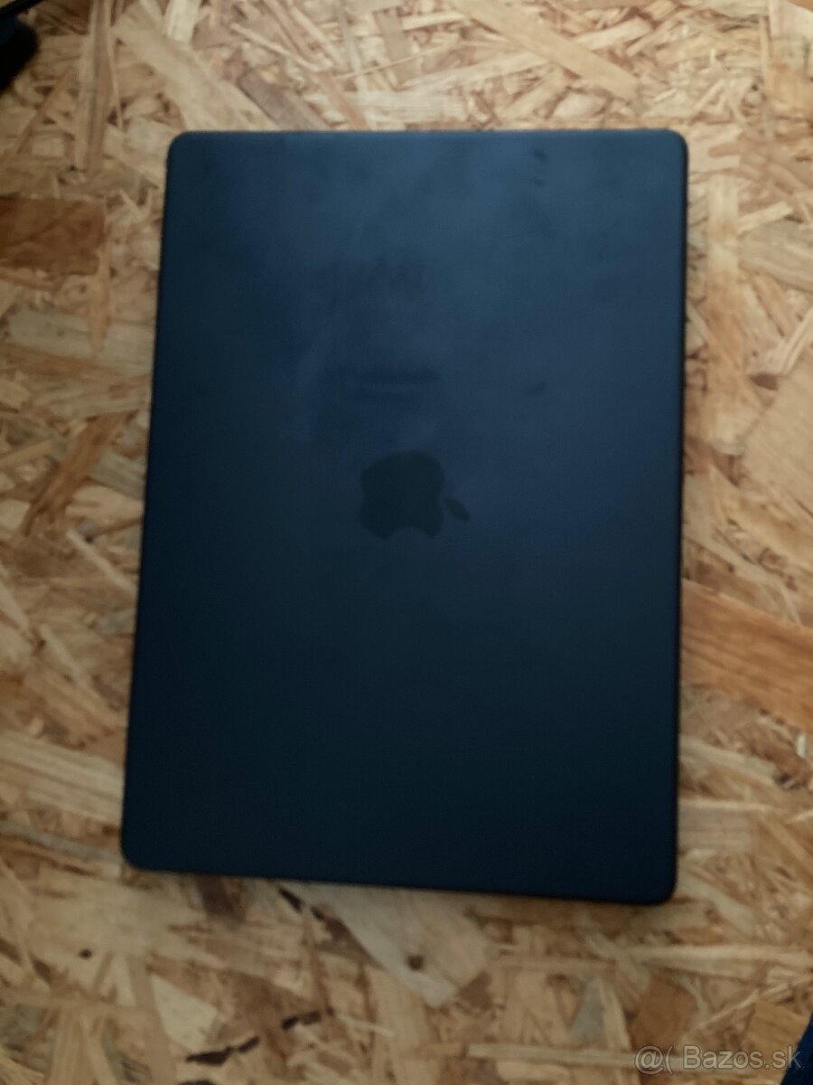 MacBooku Pro 2023, M3 (1TB, 8GB, 14-inch)