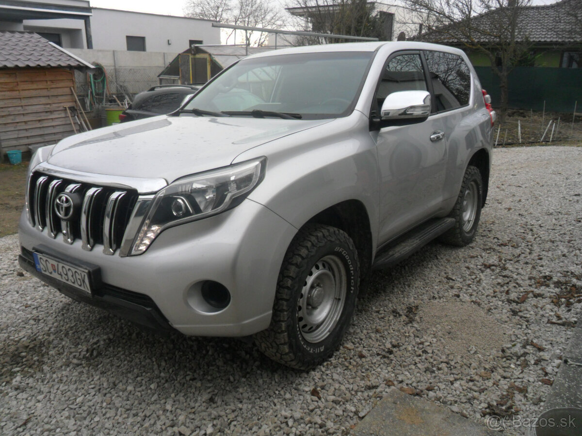 Toyota Land Cruiser 150 model 2016