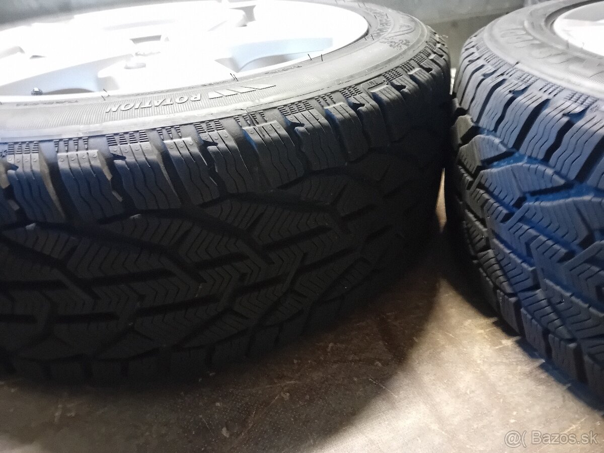 Predám 4ks zimné gumy 225/45 r18