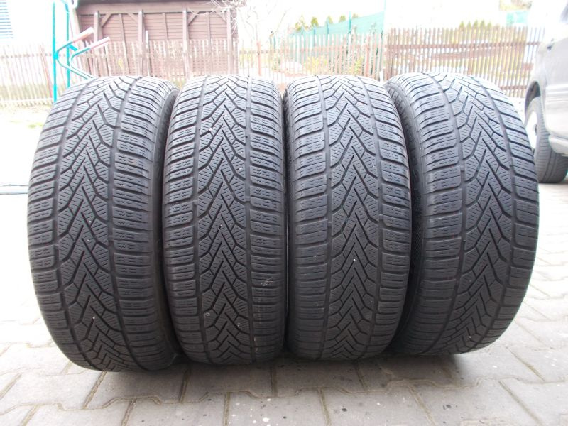 Pneumatiky Semperit 215/60R17 zimné 4ks