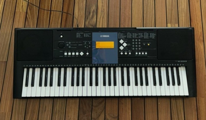 Yamaha psr e333