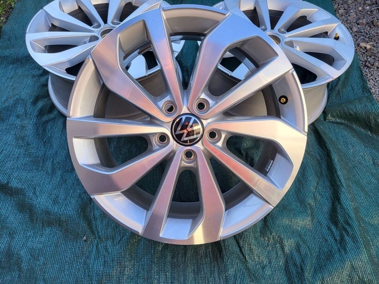 alu disky Volkswagen Troc r17 ET45 7J 5x112