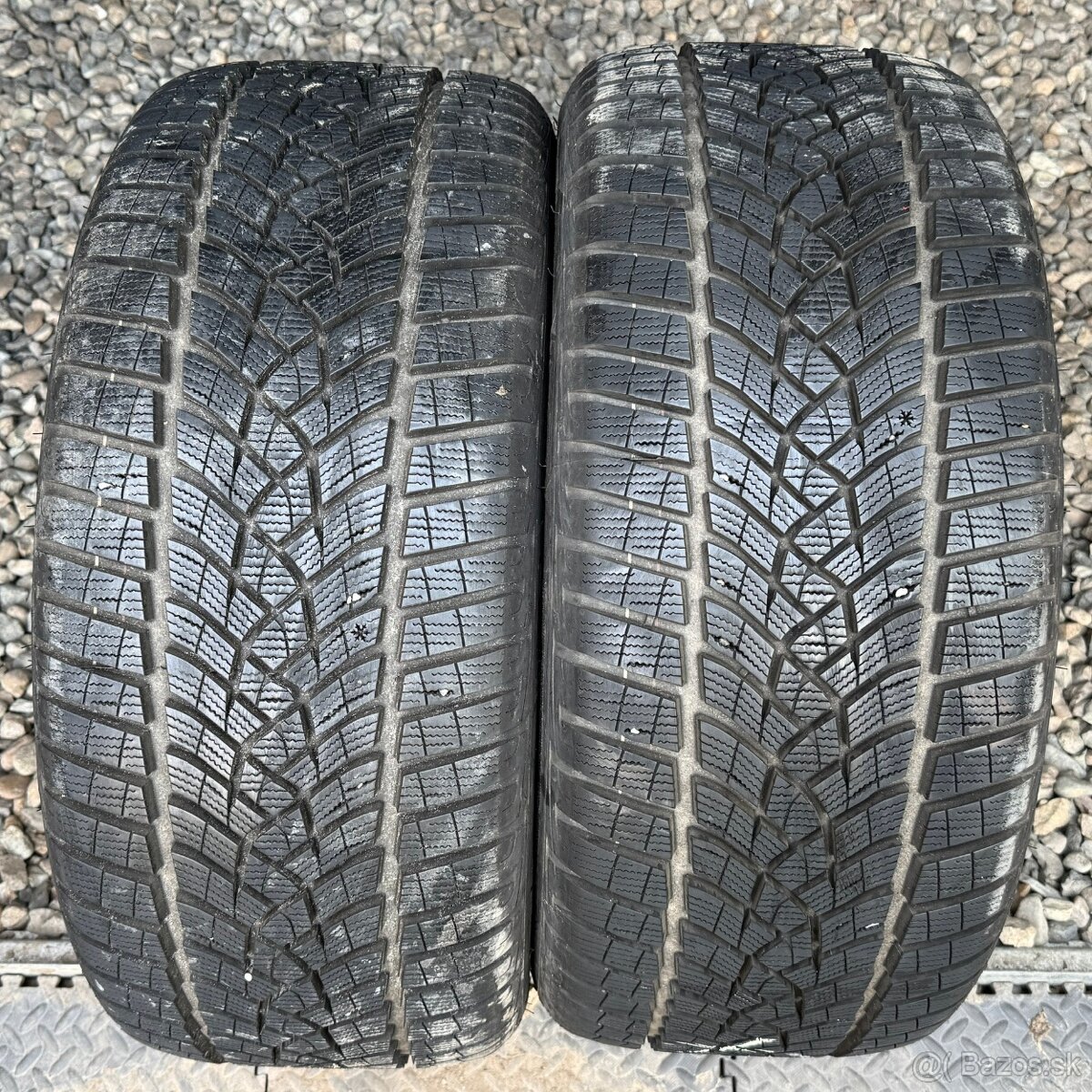 255/40/19 - Goodyear zimní pár pneu