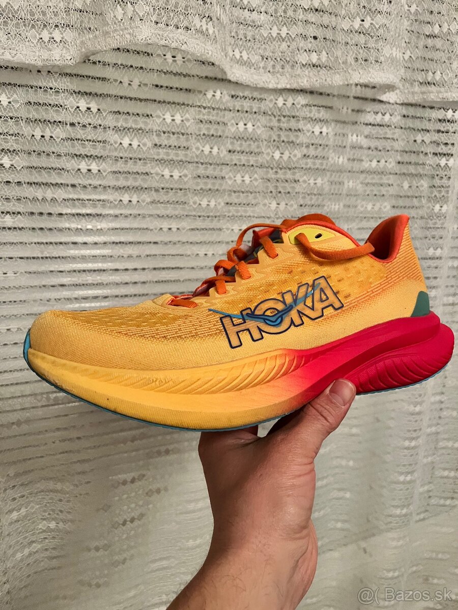 Hoka Mach 6