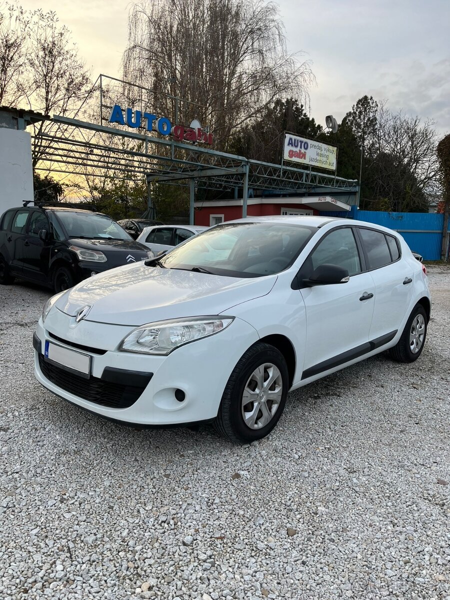 Renault Mégane 1.6 16V, 2011, 74 kW, 143541 km