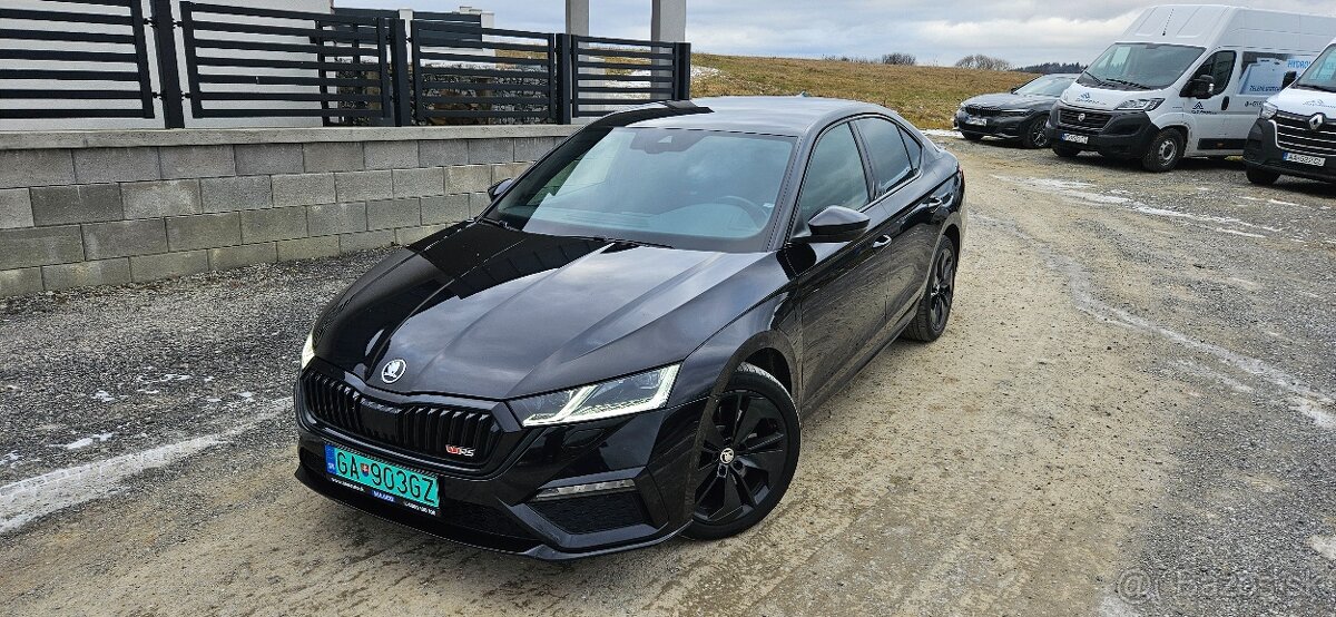 ŠKODA octavia 4 RS iV Hybrid DSG1,4tsi 180kw rok výroby 2021