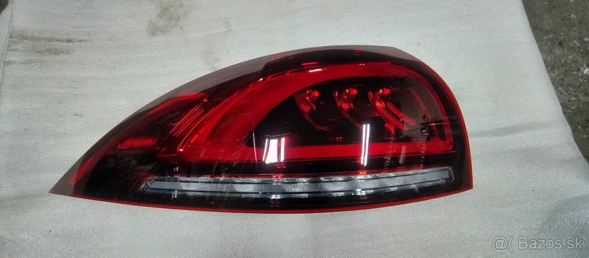 Mercedes GLE W167 2020 - Lave zadne svetlo lampa LED