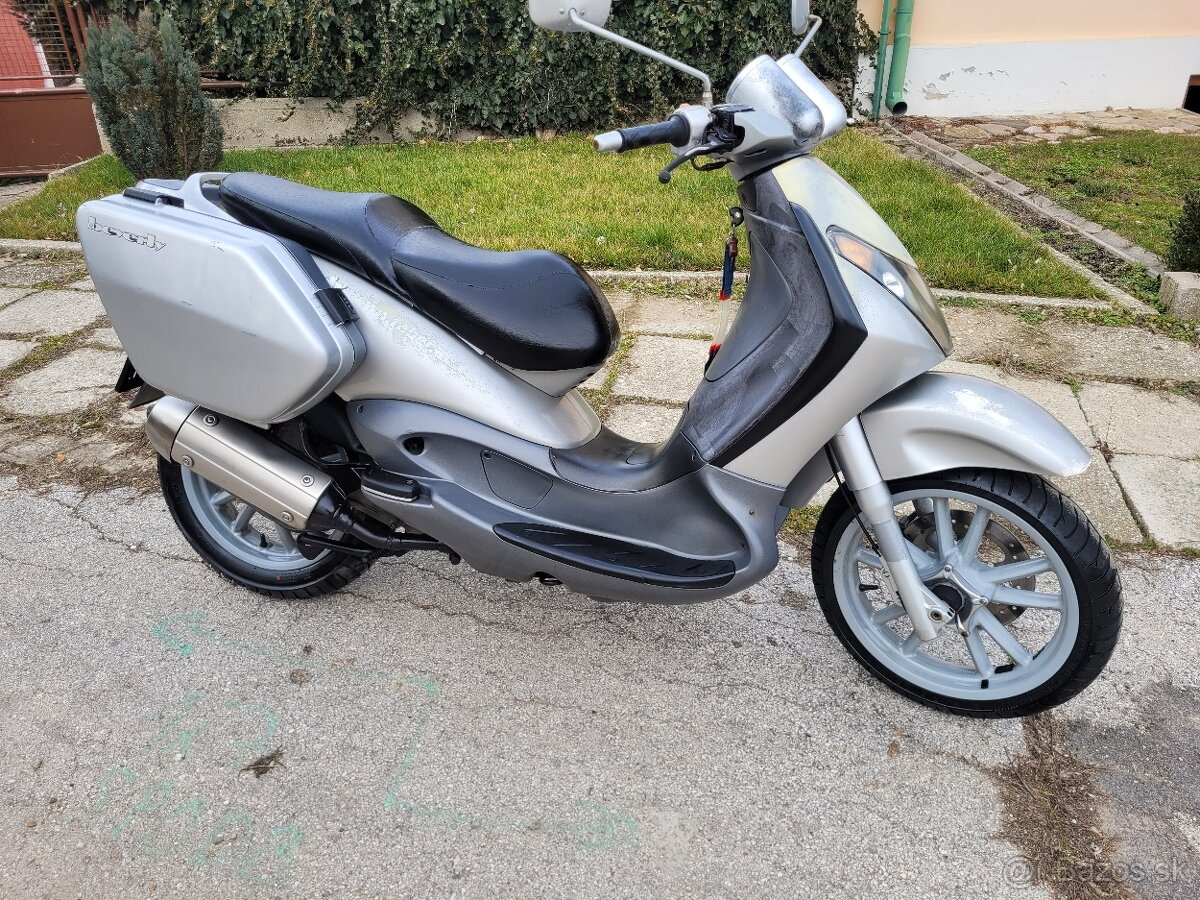 Piaggio Beverly 125