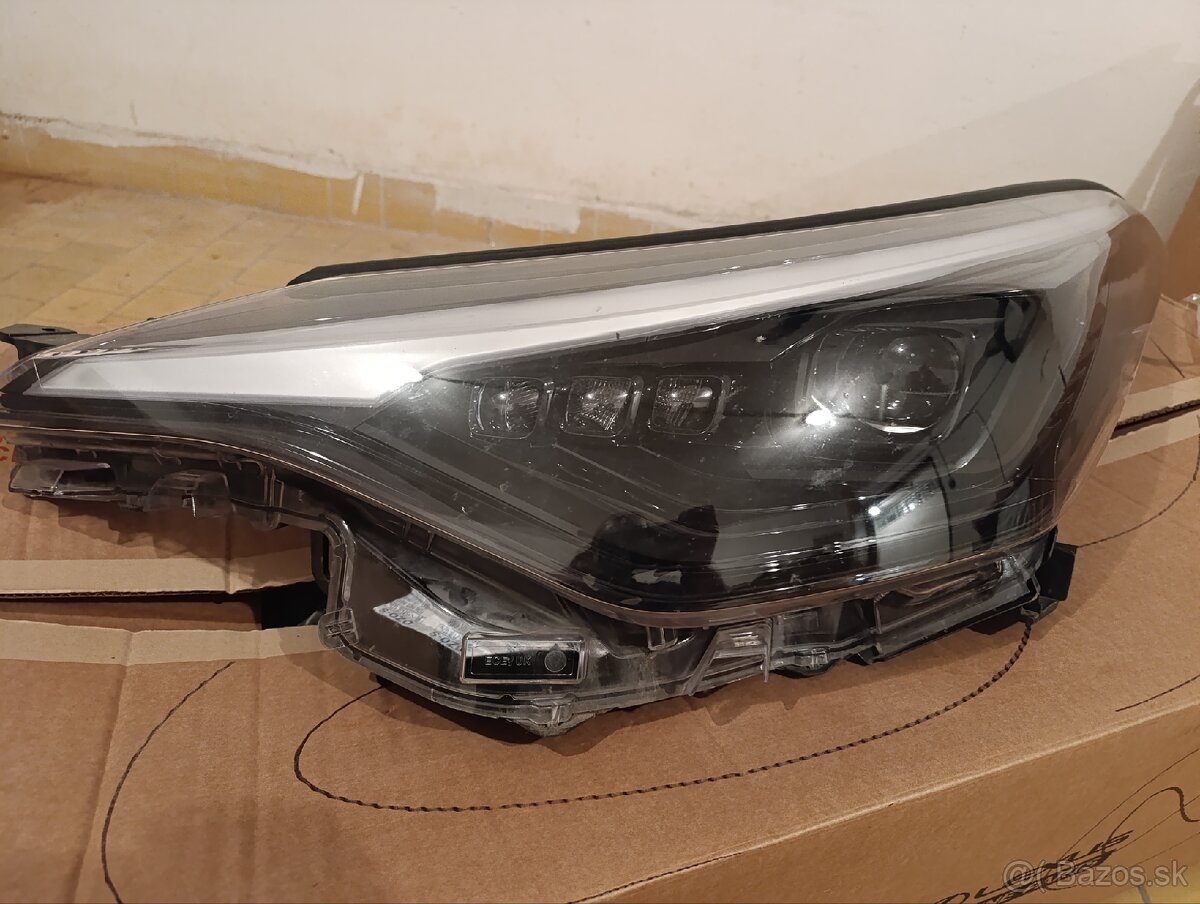 Lave predne svetlo toyota C-HR 2019-2023 full led