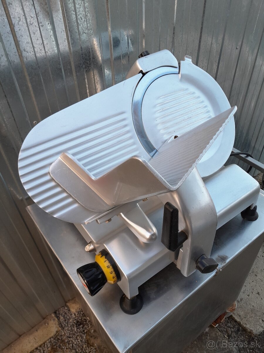 Nárezový stroj - krájač OMAS GL30E
