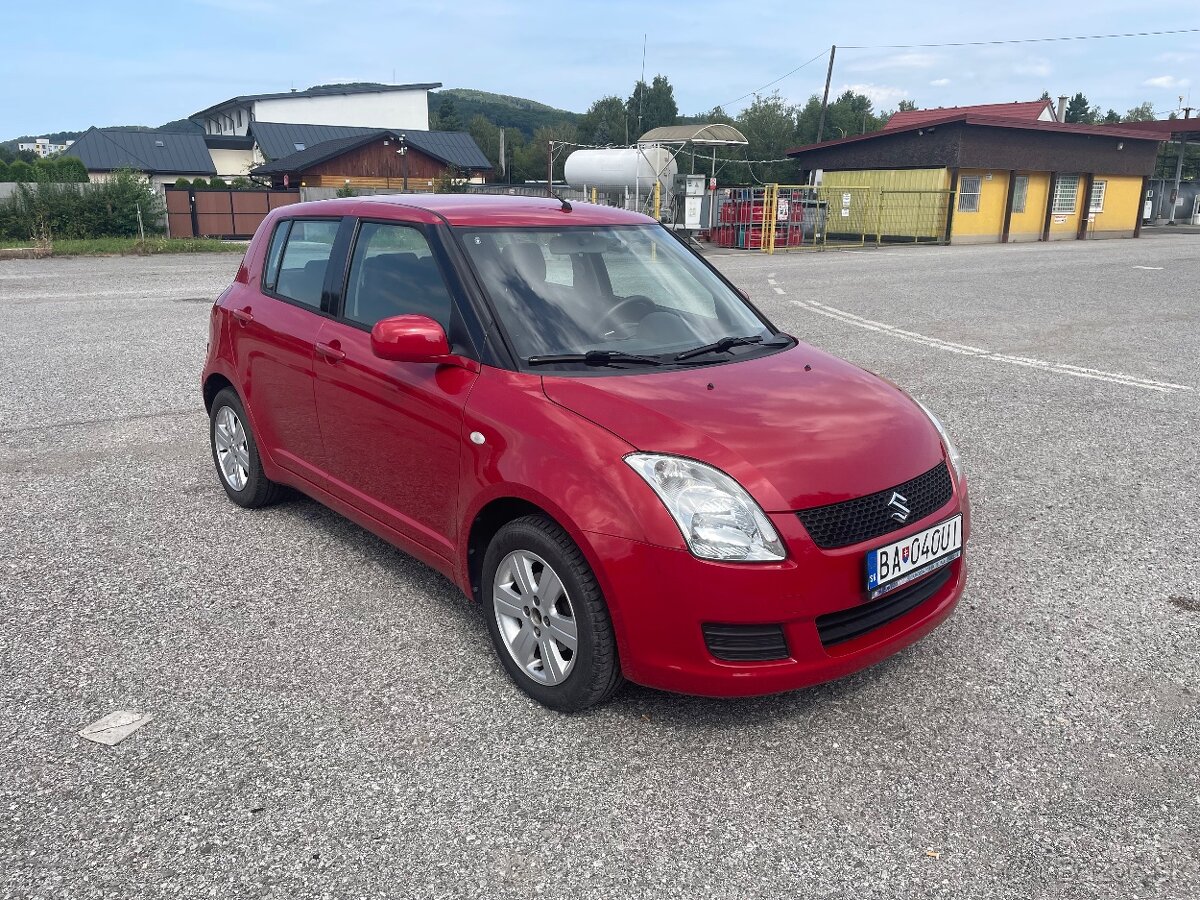 SUZUKI SWIFT 1,3