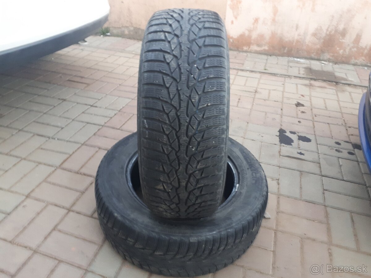 Predam 2ks preumatiky 215/60r16 zimne