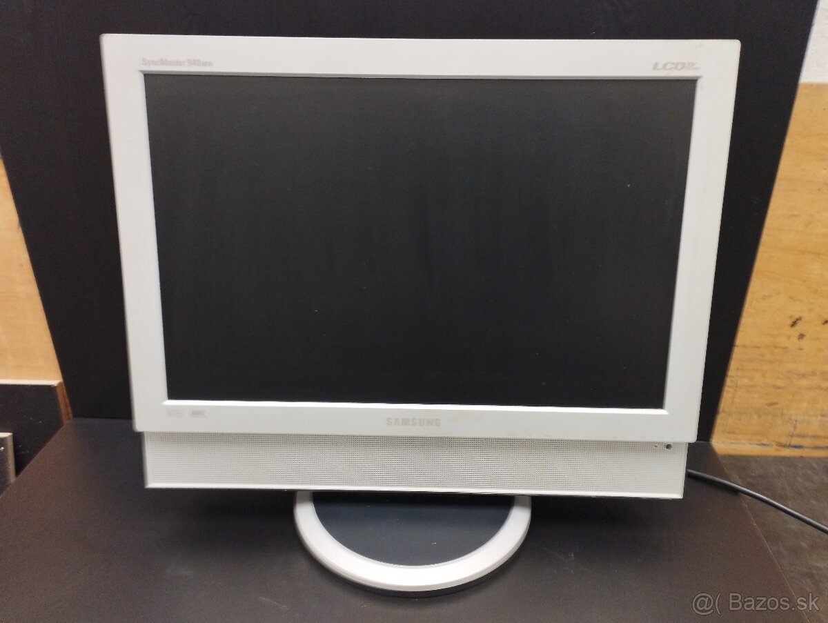 LCD TV SAMSUNG monitor 940MW