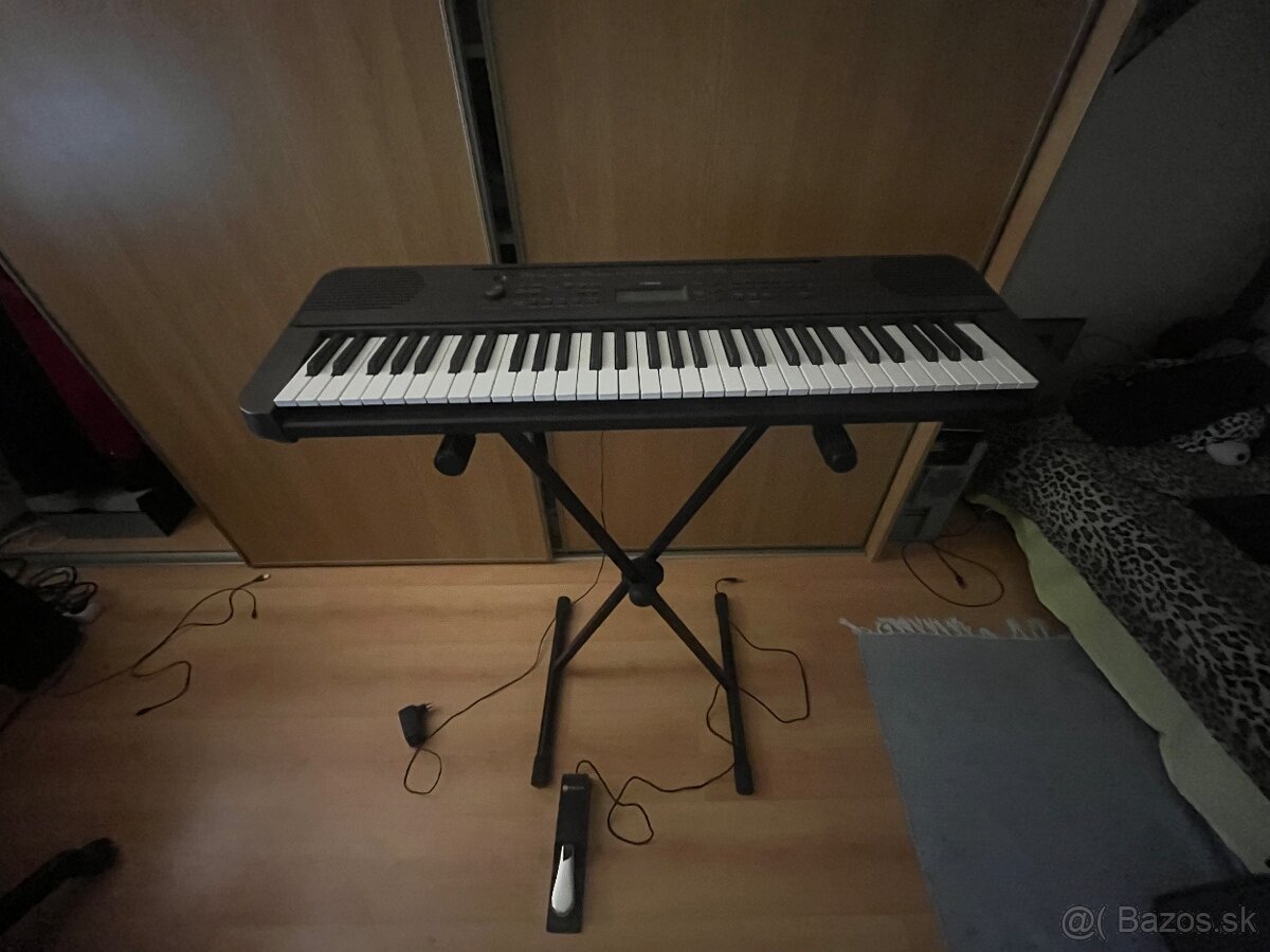 Yamaha PSR-E360