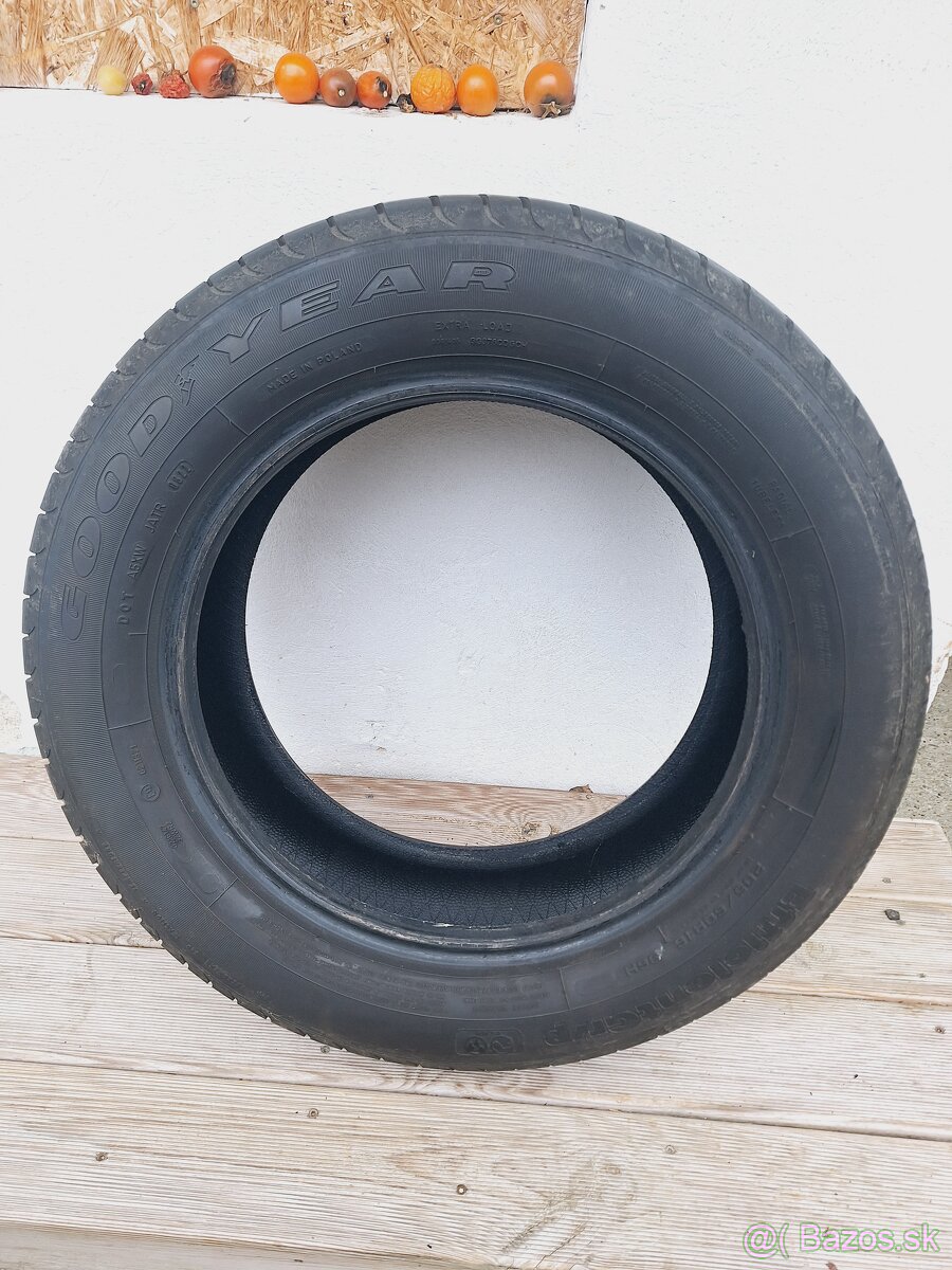 Pneumatika Goodyear 205 60 R16 96H.