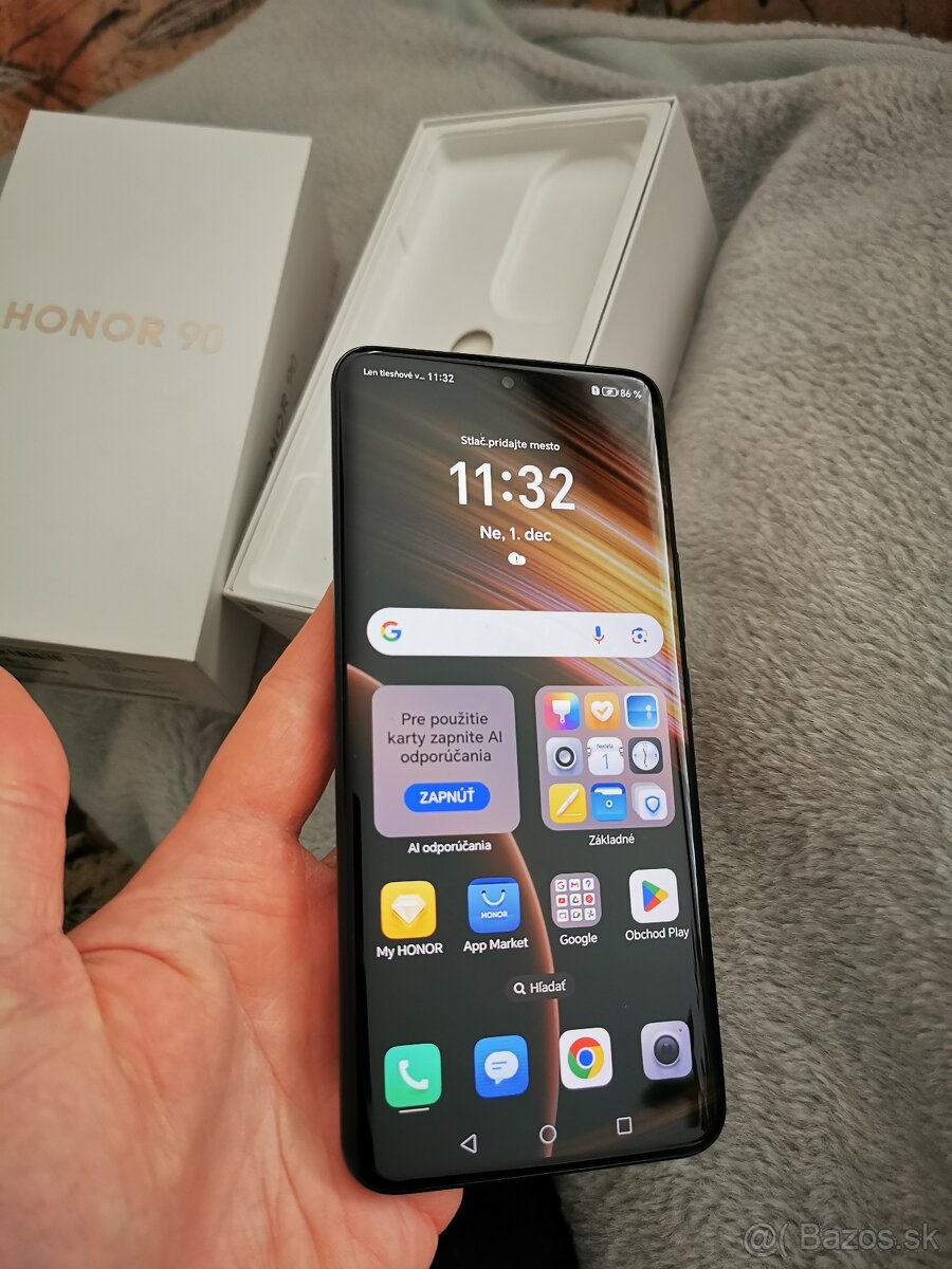 Honor 90