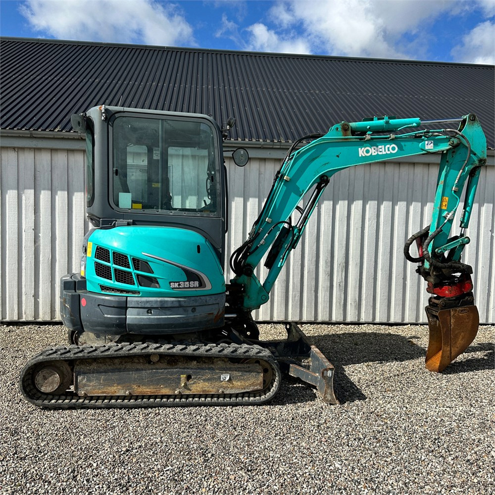 Minirýpadlo Kobelco SK35SR-5 de 4 tón