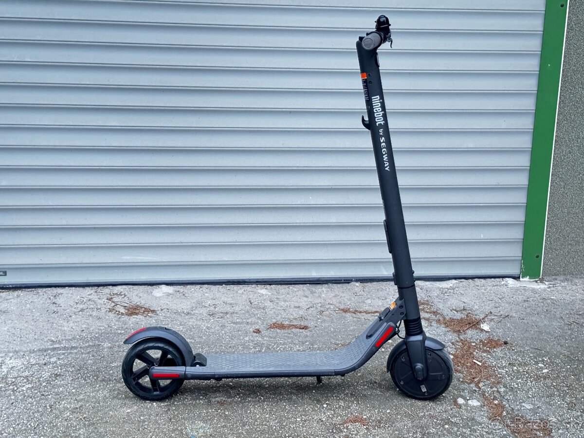 Elektrokolobežka Segway Ninebot KickScooter ES1