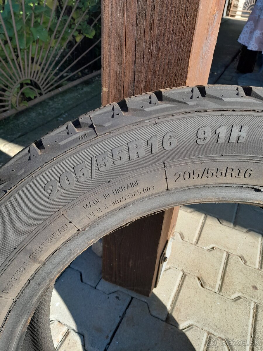 Pneu 205/55 R16