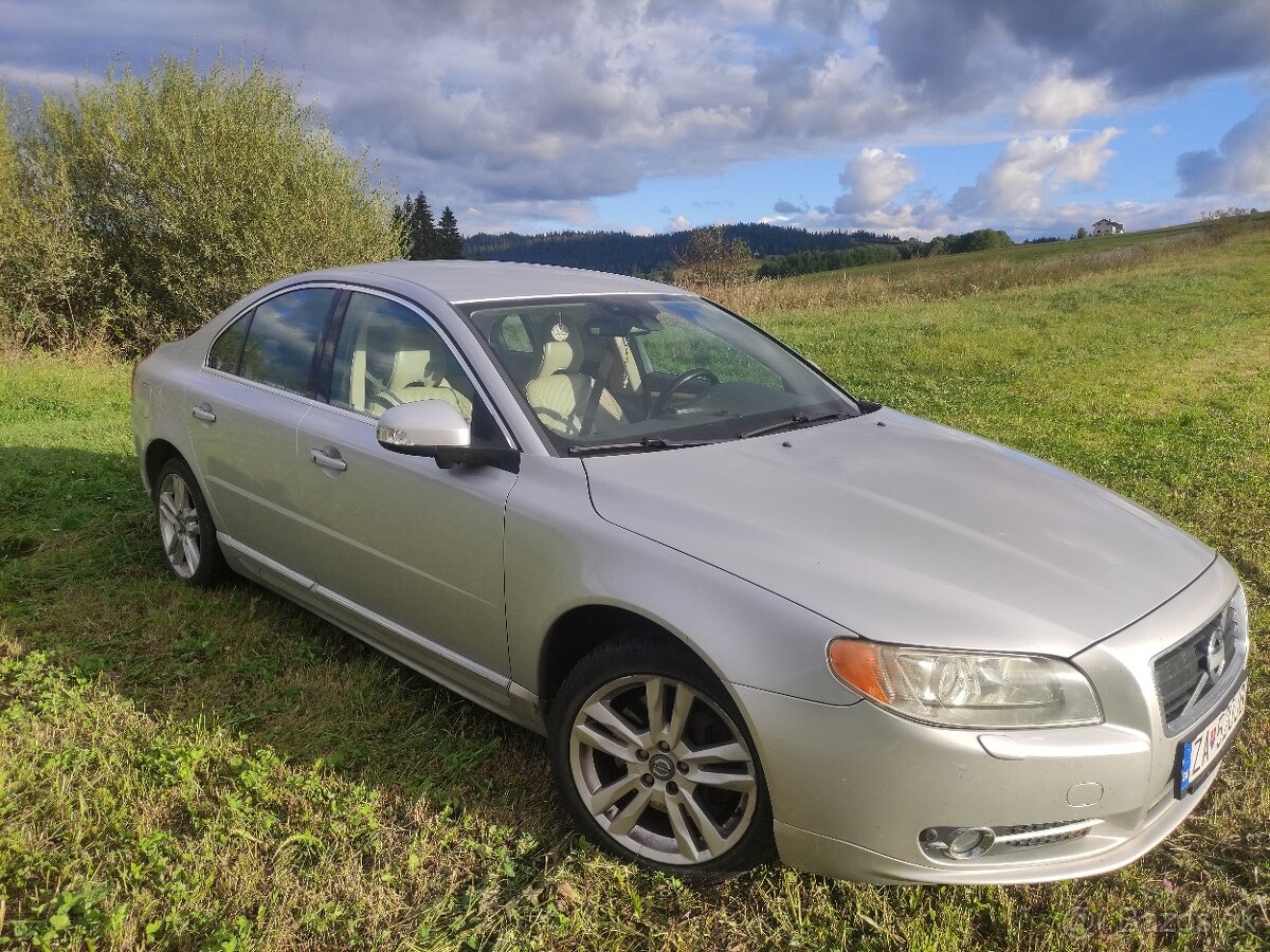 Volvo S80 T6