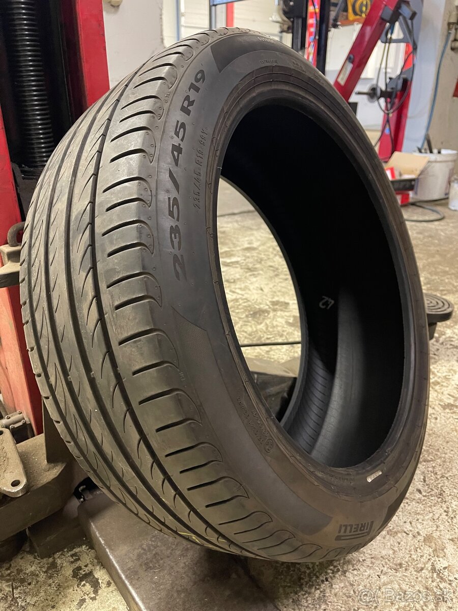 Pneu Pirelli power G 235/45r19