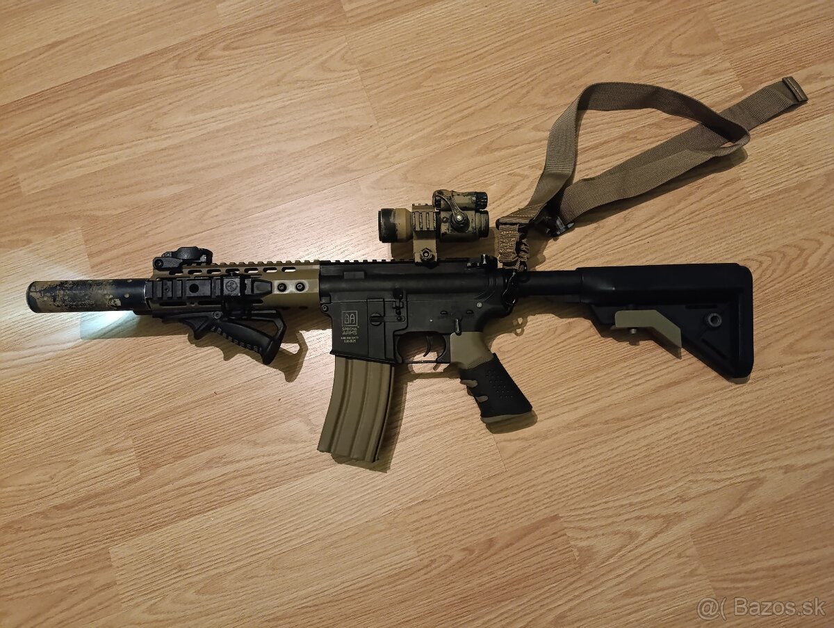 Predám Airsoft M4 specna arms