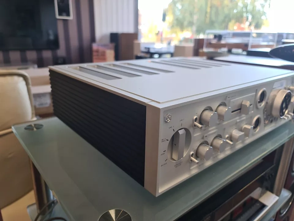 HiFi Rose RA180