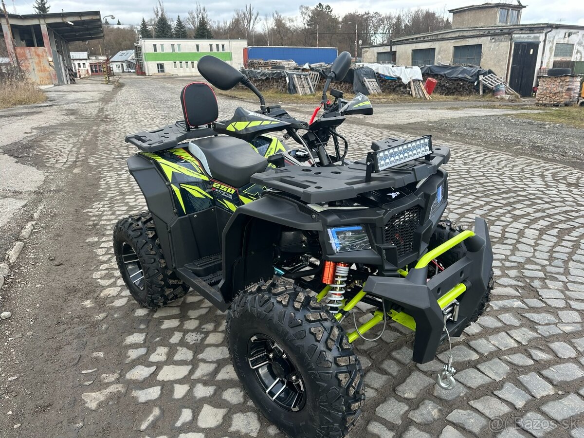 Novu ŠTVORKOLKU XTR FARMER PRO 250CM3 + Navijak, LED  Tažná