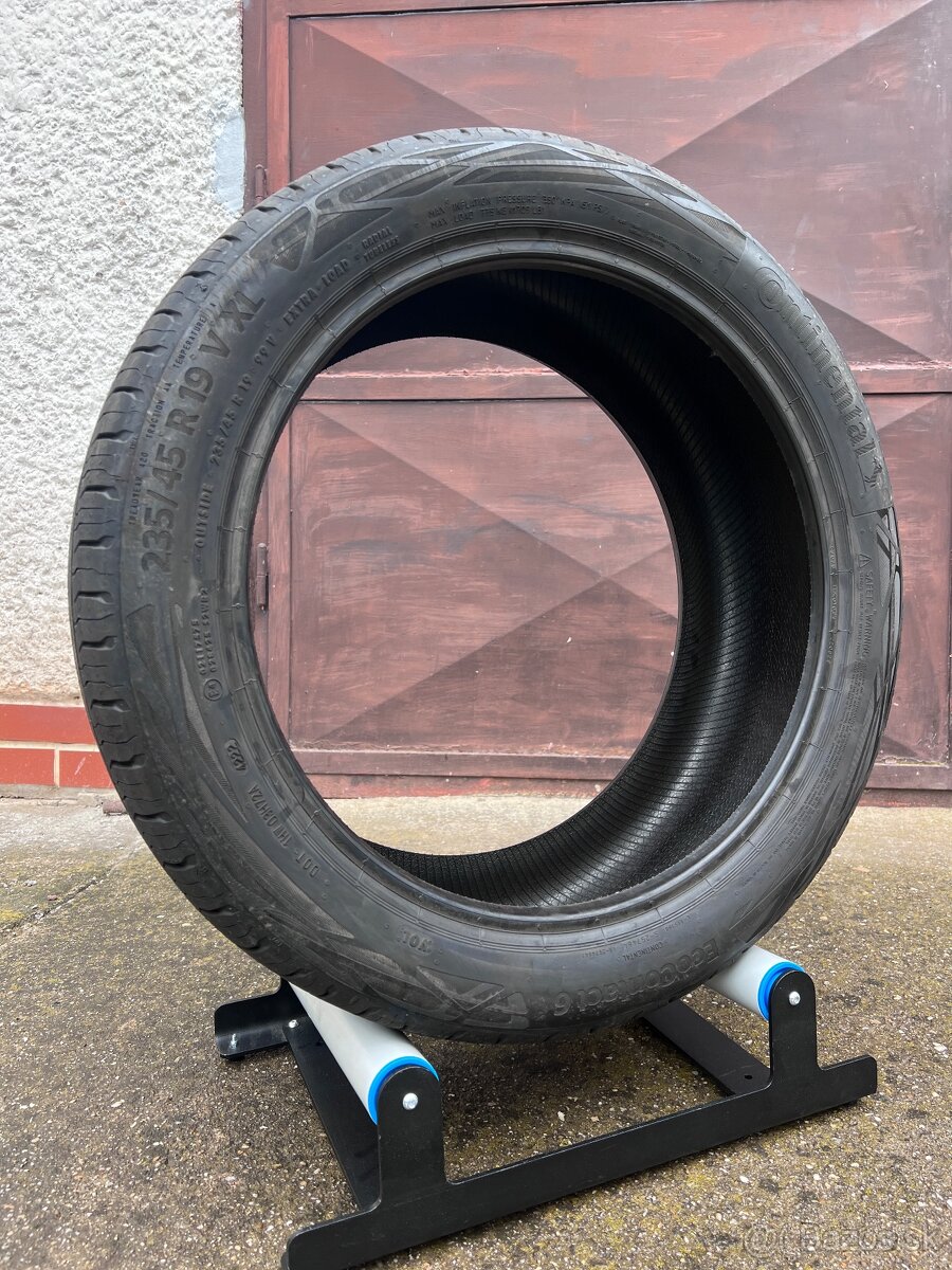 Letné pneumatiky 235/45 R19