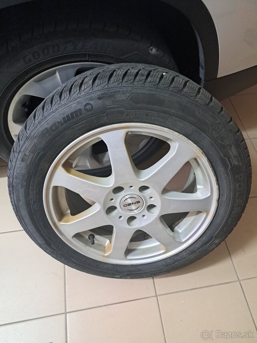 Predám zimné pneu s alu diskami rozteč  5x112 205/55 R16