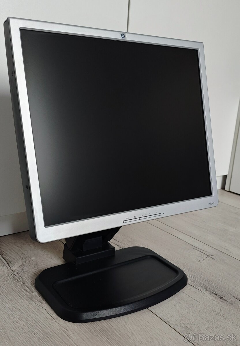 LCD monitor HP 1940