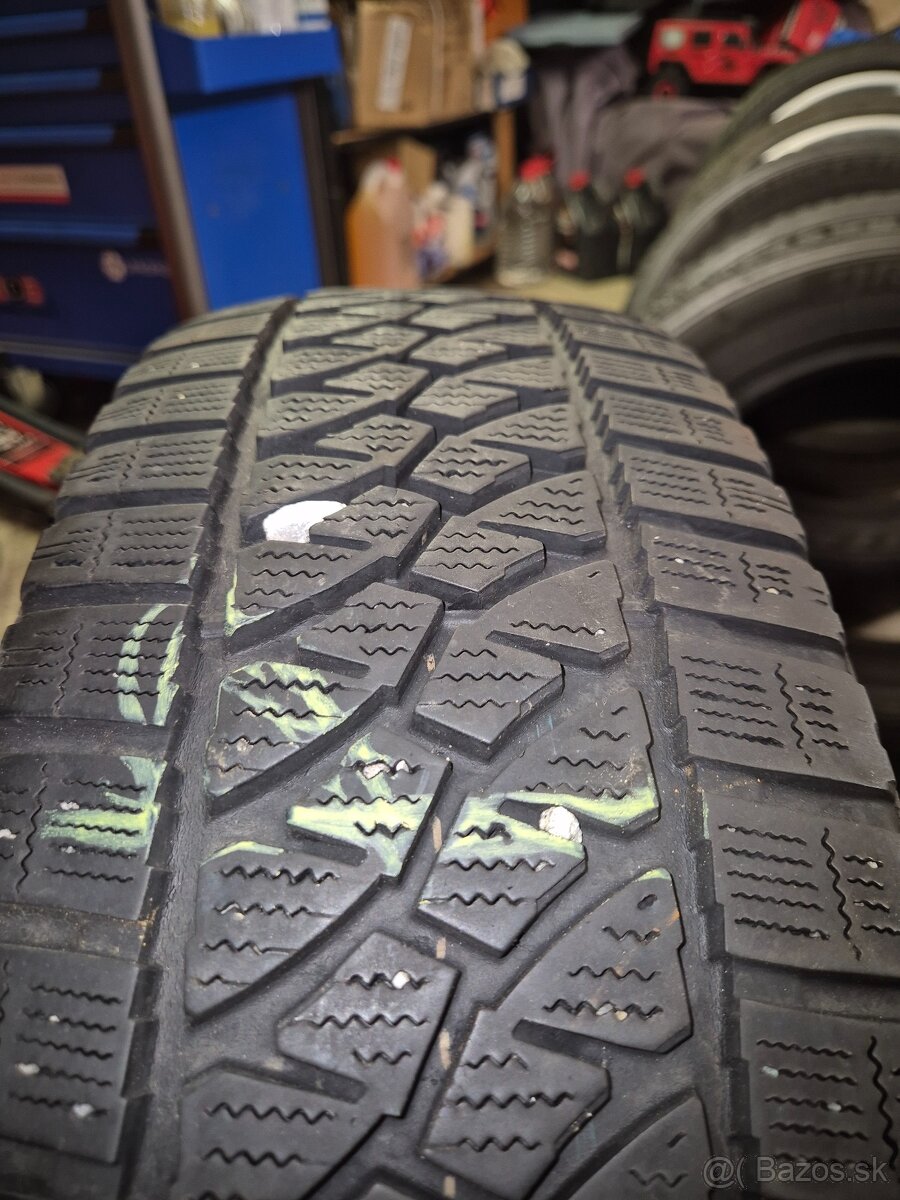 Predám zimné pneumatiky 205/65R16C